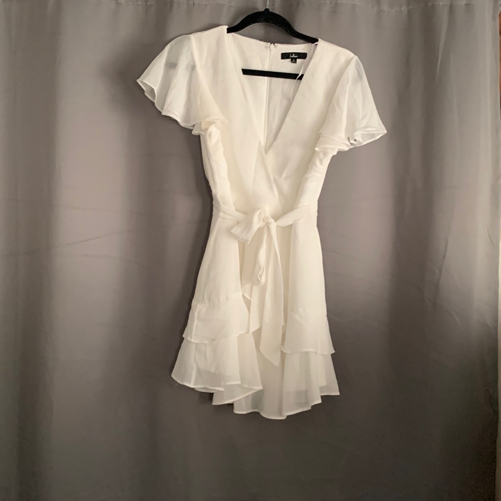 Like new white ruffle Lulus dress
